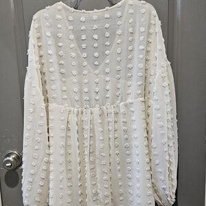 Anthro Entro semi-sheer polka dot textured loose fit cream blouse Size 1X